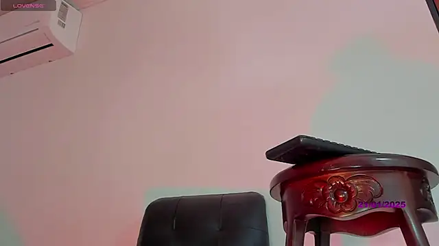 Karoline Marin online show from 01-21-25, 09:25