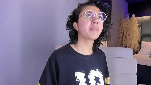 Amareto  online show from 02-11-25, 06:22