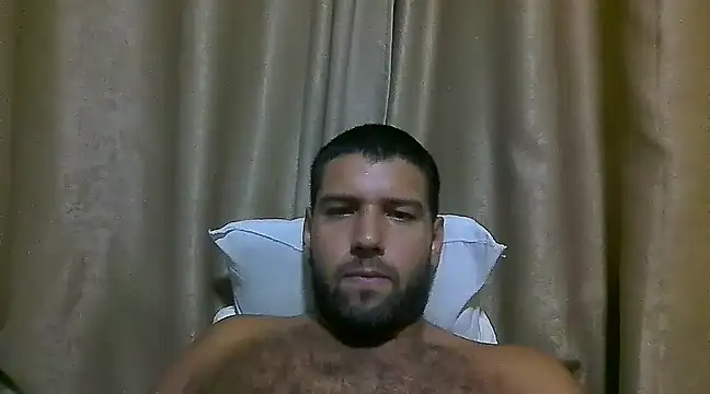 Snapshot of Luksmen chatting on 02-23-25, 11:04 Luksmen online show from 02-23-25, 11:04