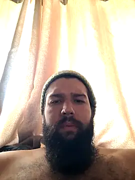 Snapshot of Luksmen chatting on 10-24-25, 01:40 Luksmen online show from 10-24-25, 01:40