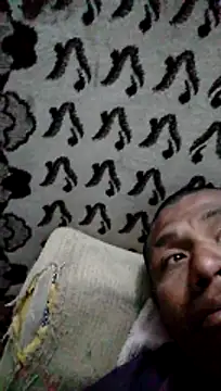 Snapshot of Moreno1813 chatting on 02-06-26, 05:34 Moreno1813 online show from 02-06-26, 05:34