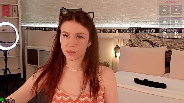 Snapshot of BelovedRuby chatting on 10-24-25, 02:19 BelovedRuby online show from 10-24-25, 02:19