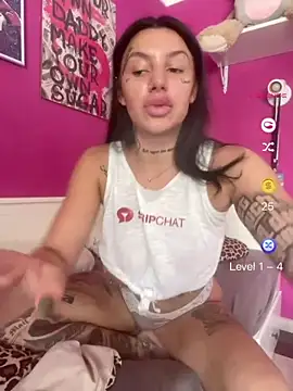 Snapshot of sexynalaa chatting on 07-31-26, 04:28 sexynalaa online show from 07-31-26, 04:28