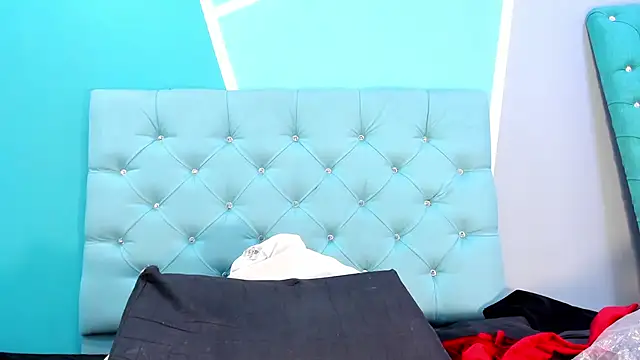 AlondraFerri1 online show from 01-28-25, 09:41