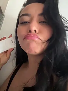 PetitLumiere online show from 02-17-25, 08:58