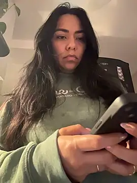 PetitLumiere online show from 11-15-25, 06:00