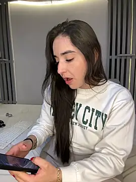 Snapshot of Victoria-And1 chatting on 10-07-25, 02:20 Victoria-And1 online show from 10-07-25, 02:20