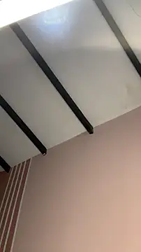 Snapshot of Victoria-And1 chatting on 10-31-25, 01:39 Victoria-And1 online show from 10-31-25, 01:39