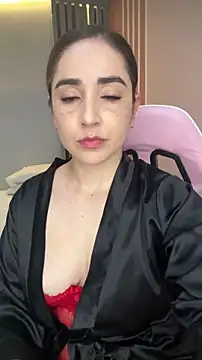 Snapshot of Victoria-And1 chatting on 11-15-25, 01:25 Victoria-And1 online show from 11-15-25, 01:25