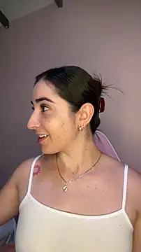 Snapshot of Victoria-And1 chatting on 12-17-25, 01:33 Victoria-And1 online show from 12-17-25, 01:33