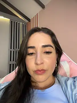 Victoria-And1 online show from 04-05-26, 01:14