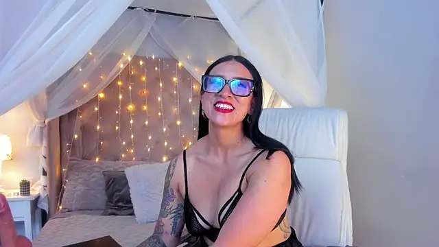 kira moon   online show from 03-13-25, 08:32