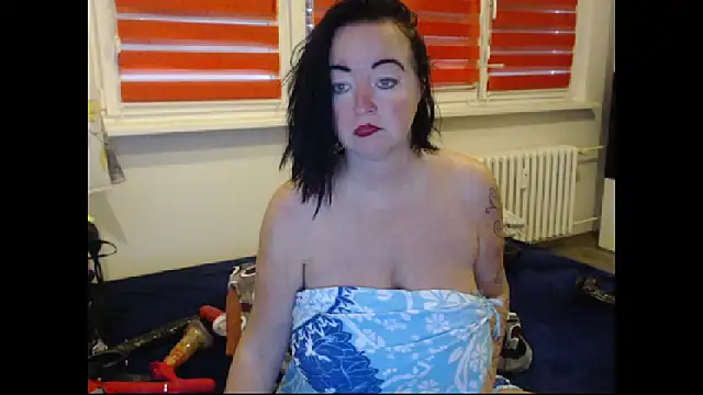 Alexie33 online show from 10-08-25, 07:06