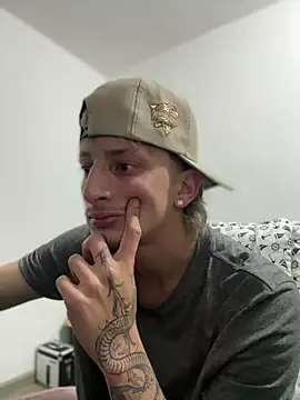 Snapshot of Scott_sex7 chatting on 02-21-26, 04:02 Scott sex7 online show from 02-21-26, 04:02