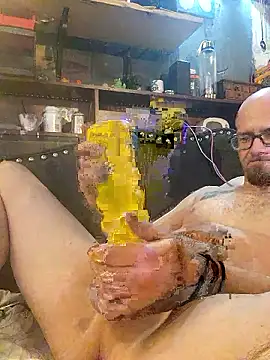 Snapshot of Herwish chatting on 01-10-26, 04:42 Herwish online show from 01-10-26, 04:42