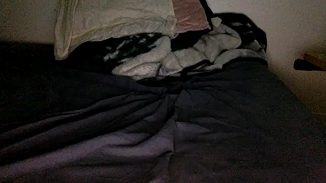 Snapshot of molozeb chatting on 09-20-25, 02:23 molozeb online show from 09-20-25, 02:23