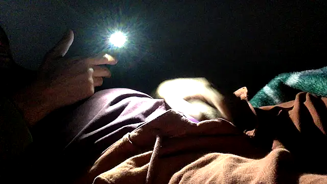 Snapshot of molozeb chatting on 09-24-25, 12:25 molozeb online show from 09-24-25, 12:25