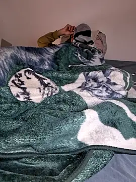 Snapshot of molozeb chatting on 10-12-25, 11:59 molozeb online show from 10-12-25, 11:59