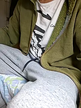 Snapshot of molozeb chatting on 10-27-25, 12:04 molozeb online show from 10-27-25, 12:04