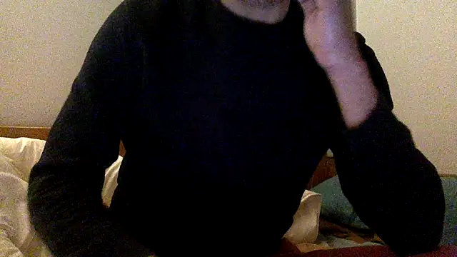 Snapshot of molozeb chatting on 10-31-25, 05:41 molozeb online show from 10-31-25, 05:41