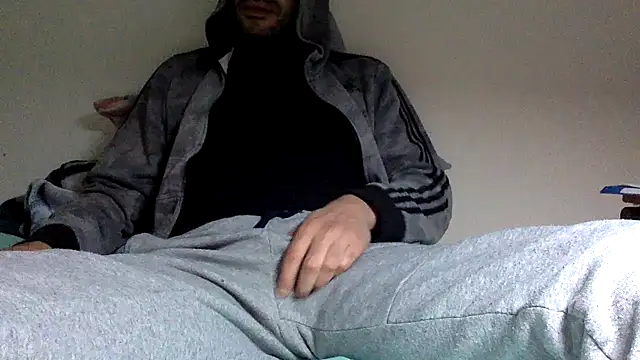 Snapshot of molozeb chatting on 11-18-25, 08:35 molozeb online show from 11-18-25, 08:35