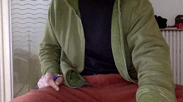 Snapshot of molozeb chatting on 11-26-25, 07:09 molozeb online show from 11-26-25, 07:09