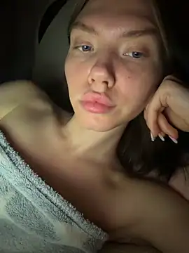 Lisaaa Alisa online show from 06-20-26, 10:12