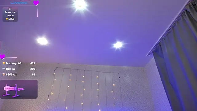 oliviiaa online show from 12-21-24, 09:23