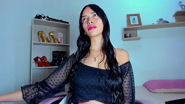 Snapshot of Dolce_Saeenz chatting on 06-13-26, 11:52 Dolce Saeenz online show from 06-13-26, 11:52