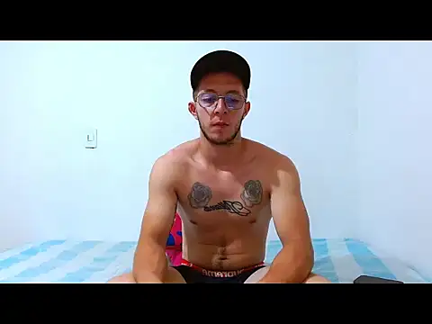 Snapshot of king-Randal chatting on 09-23-25, 04:15 king-Randal online show from 09-23-25, 04:15