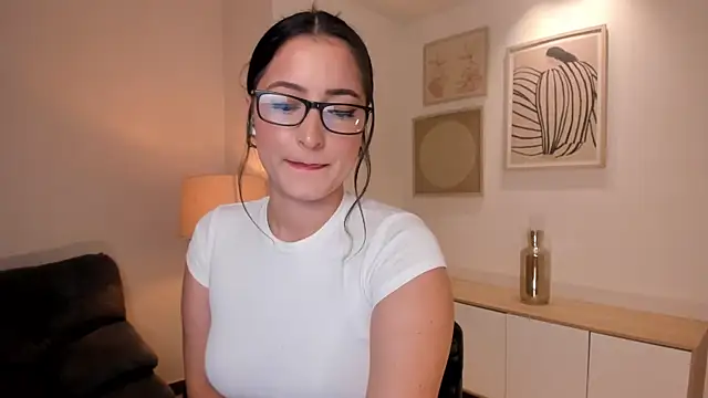 Snapshot of DominiqueVega chatting on 01-15-26, 08:45 DominiqueVega online show from 01-15-26, 08:45