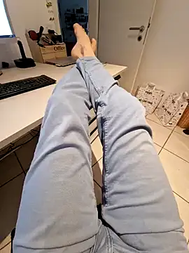 Snapshot of Lorent6969 chatting on 02-04-25, 08:13 Lorent6969 online show from 02-04-25, 08:13