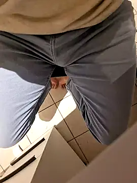 Snapshot of Lorent6969 chatting on 02-05-25, 04:59 Lorent6969 online show from 02-05-25, 04:59