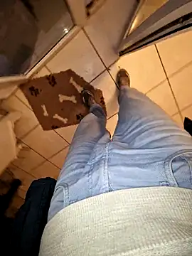 Snapshot of Lorent6969 chatting on 03-23-25, 05:21 Lorent6969 online show from 03-23-25, 05:21