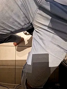 Snapshot of Lorent6969 chatting on 09-30-25, 04:12 Lorent6969 online show from 09-30-25, 04:12