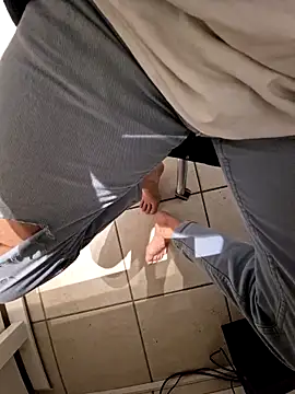 Snapshot of Lorent6969 chatting on 10-14-25, 04:02 Lorent6969 online show from 10-14-25, 04:02