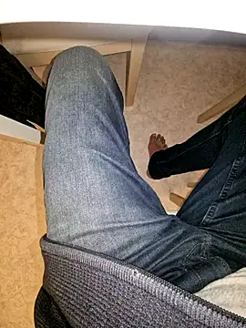 Snapshot of Lorent6969 chatting on 10-28-25, 05:11 Lorent6969 online show from 10-28-25, 05:11