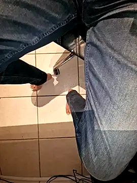 Snapshot of Lorent6969 chatting on 11-12-25, 05:19 Lorent6969 online show from 11-12-25, 05:19