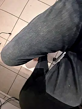 Snapshot of Lorent6969 chatting on 11-17-25, 05:02 Lorent6969 online show from 11-17-25, 05:02