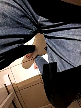 Snapshot of Lorent6969 chatting on 11-28-25, 04:59 Lorent6969 online show from 11-28-25, 04:59