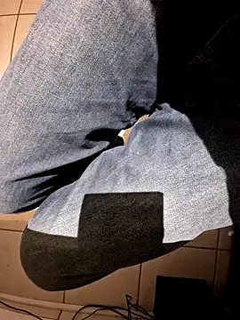 Snapshot of Lorent6969 chatting on 11-29-25, 04:48 Lorent6969 online show from 11-29-25, 04:48