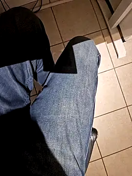 Snapshot of Lorent6969 chatting on 11-30-25, 06:28 Lorent6969 online show from 11-30-25, 06:28