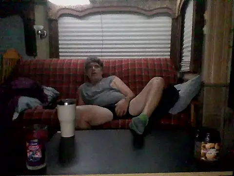 lateniter online show from 11-10-25, 11:42