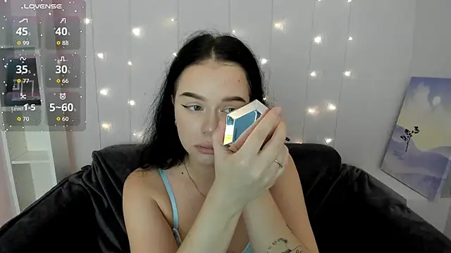 Lori  Hell online show from 11-03-25, 02:24