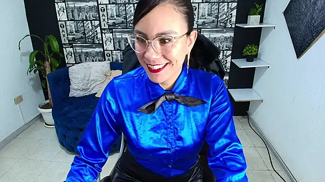 Agata-Moon online show from 10-31-25, 01:34