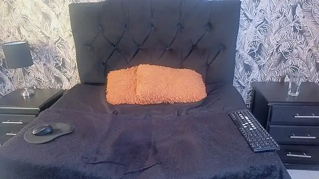 Agata-Moon online show from 03-25-26, 04:24