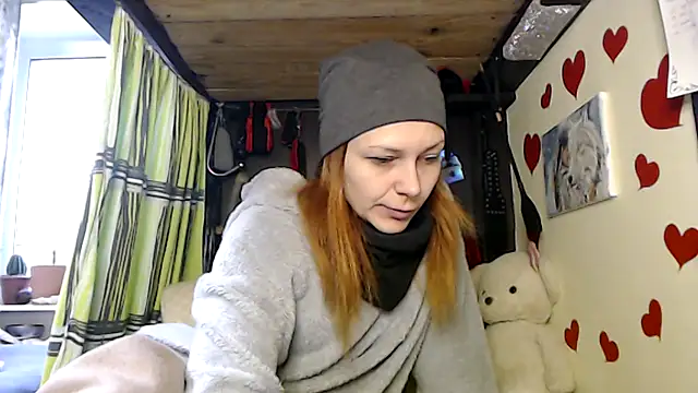 HarleyQuinn 69 online show from 10-17-25, 11:02