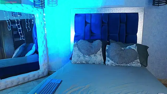 Snapshot of ashley_brend chatting on 09-13-25, 09:25 ashley brend online show from 09-13-25, 09:25