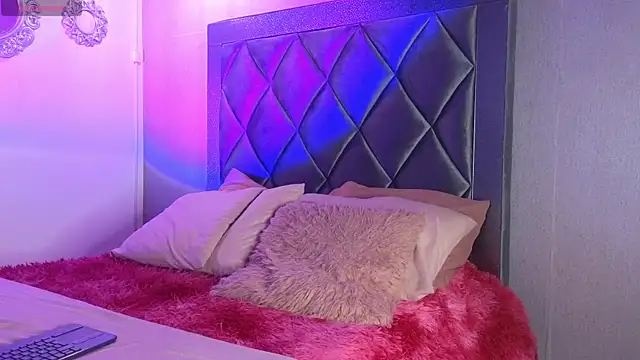 Snapshot of ashley_brend chatting on 12-16-25, 10:15 ashley brend online show from 12-16-25, 10:15