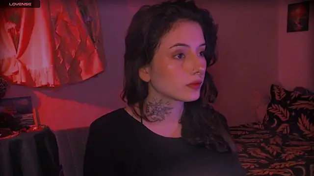 LiliJones  online show from 03-27-26, 07:24